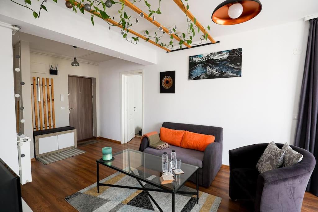 Modern Condo With Parking, Sibiu Esterno foto